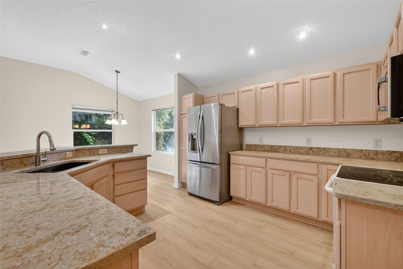 17035 SE 94TH BERRIEN COURT