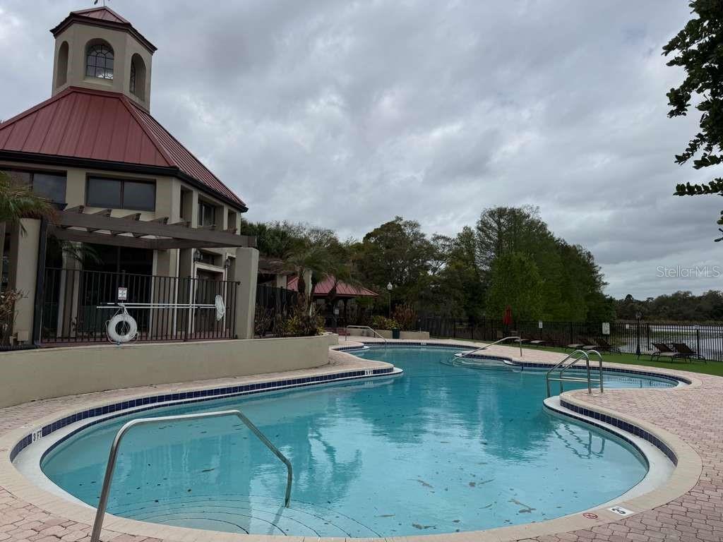 216 AFTON SQUARE 304