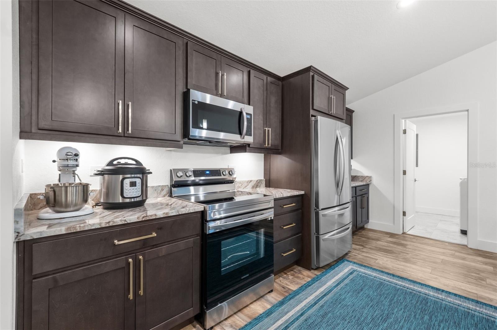 ROYAL HIGHLANDS - Residential