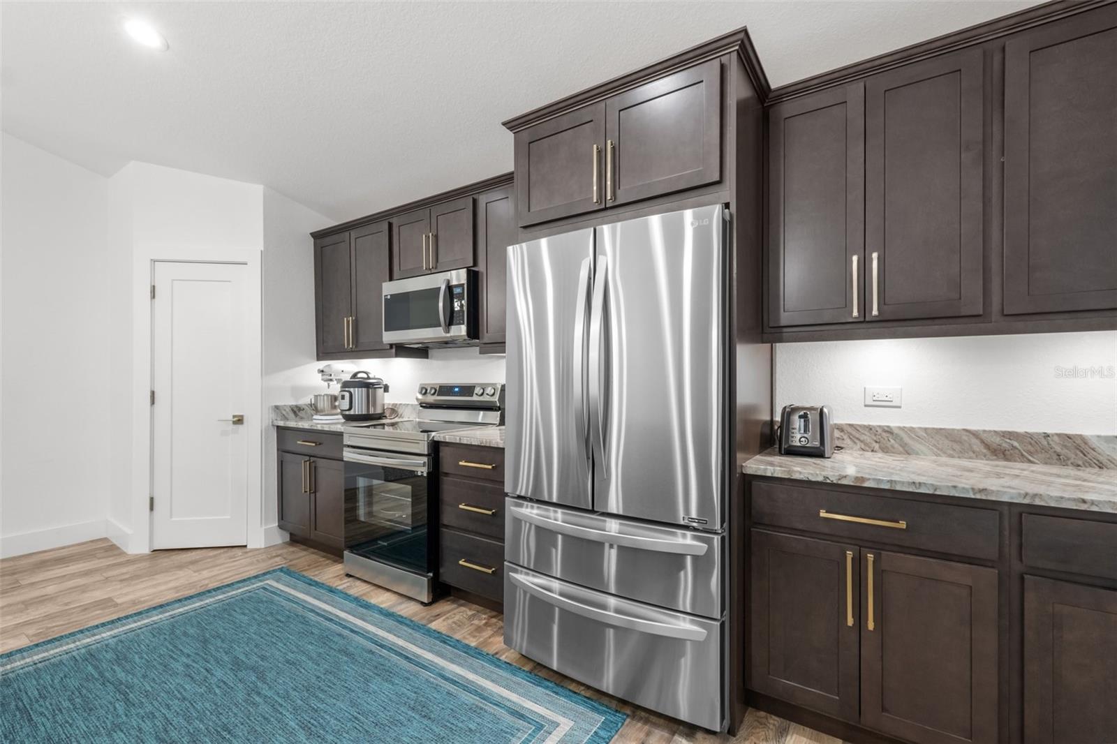 ROYAL HIGHLANDS - Residential