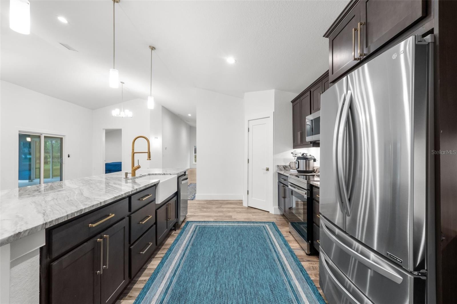 ROYAL HIGHLANDS - Residential