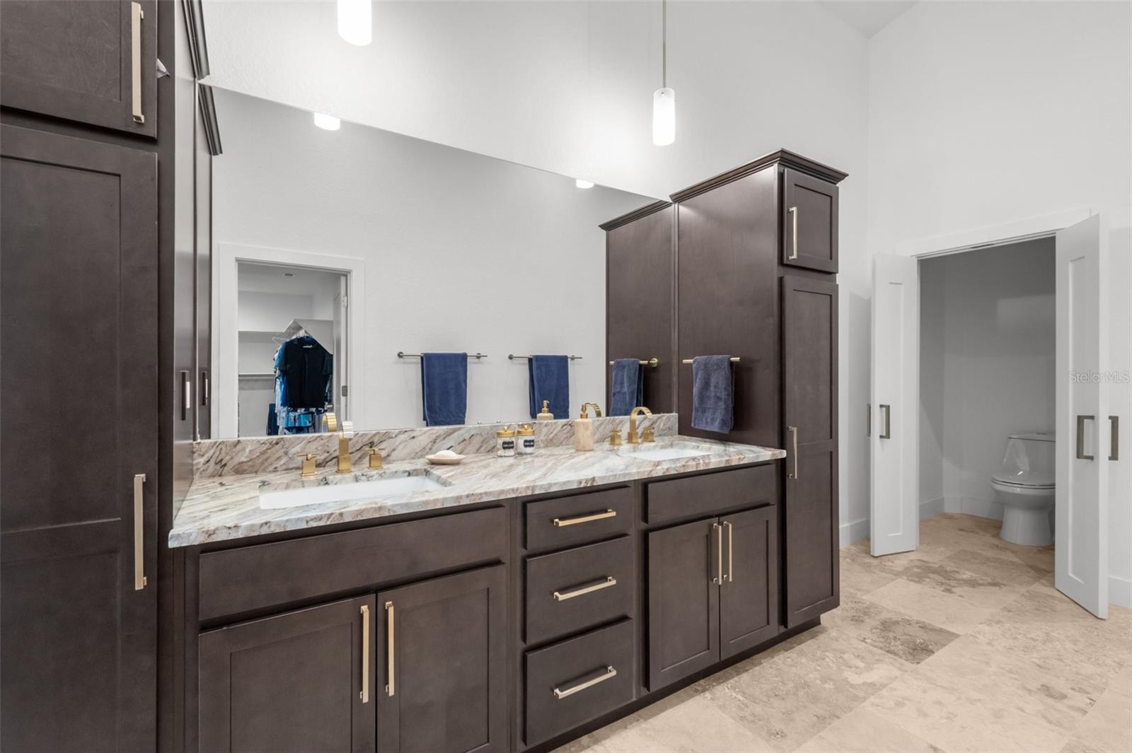 ROYAL HIGHLANDS - Residential