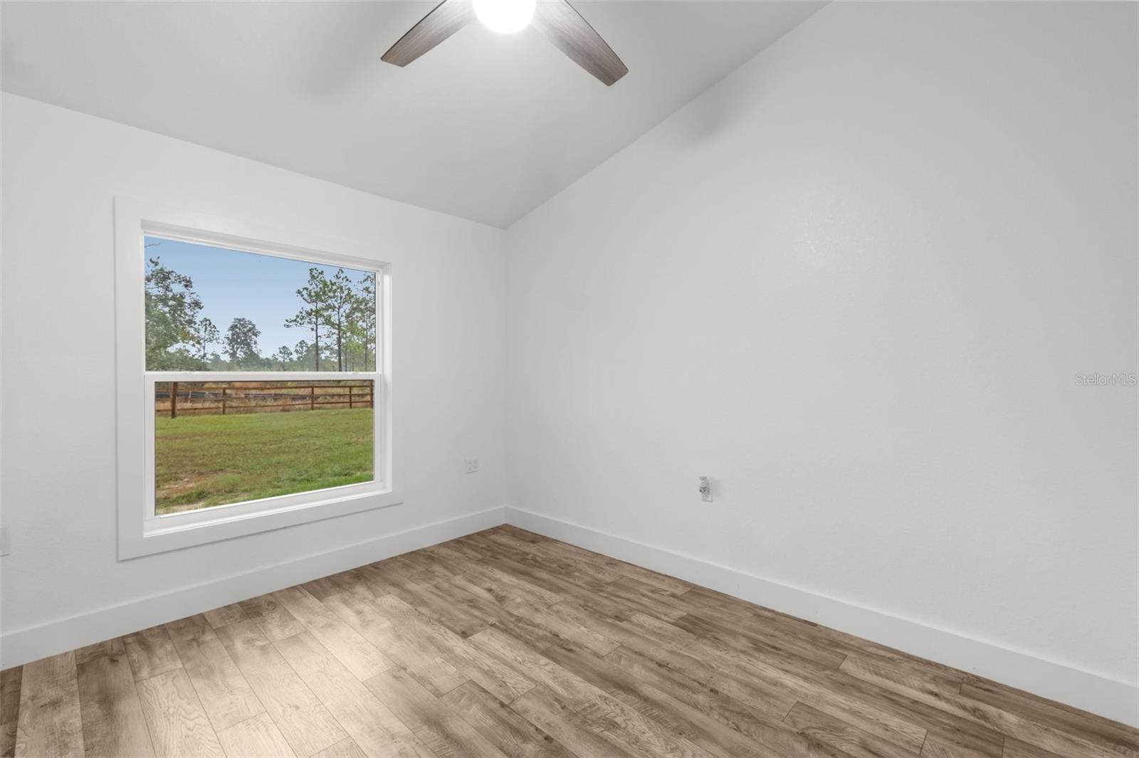 ROYAL HIGHLANDS - Residential