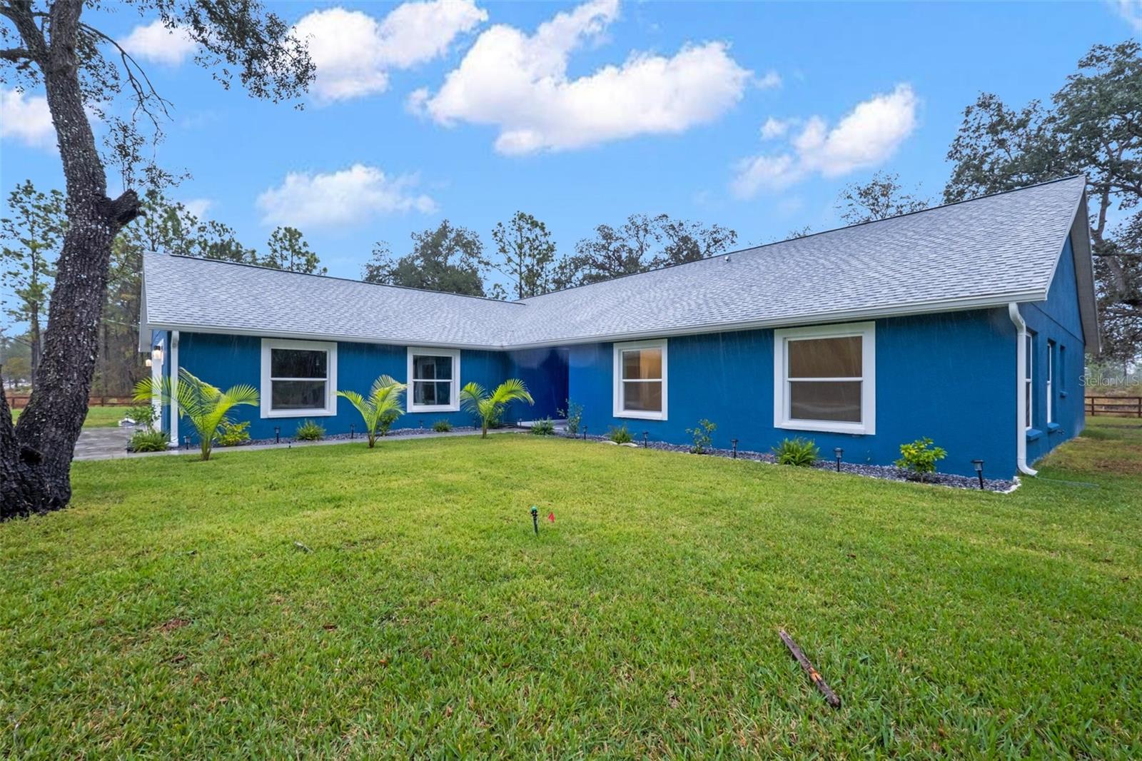 ROYAL HIGHLANDS - Residential