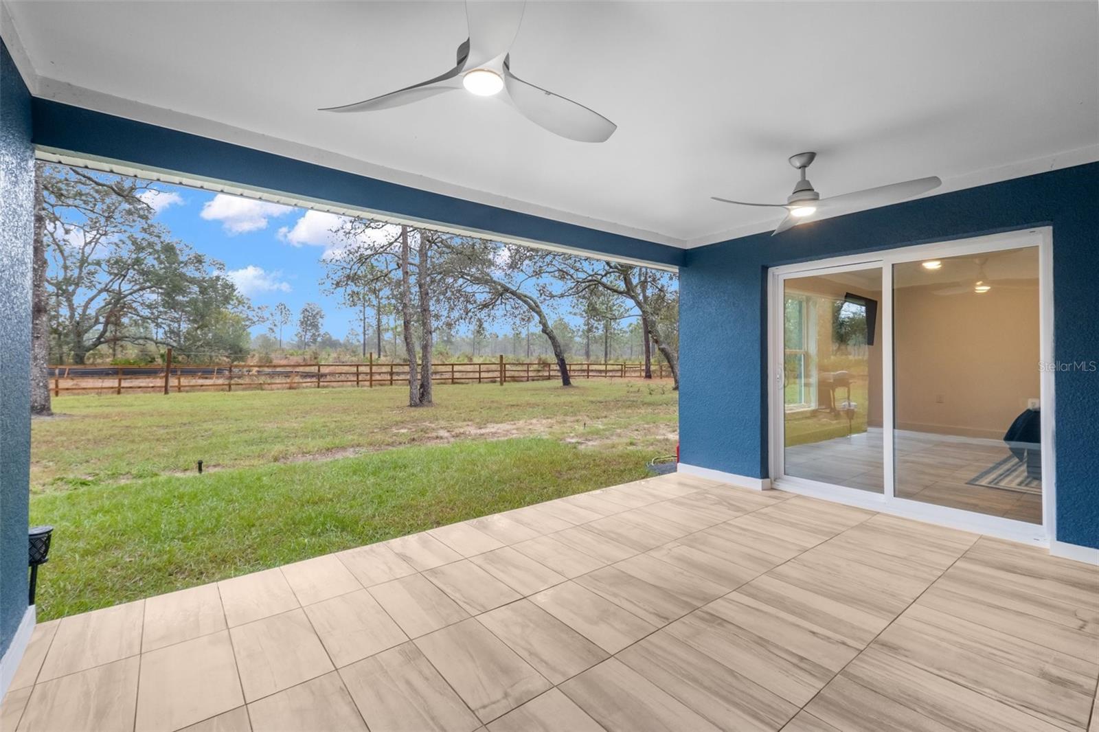 ROYAL HIGHLANDS - Residential