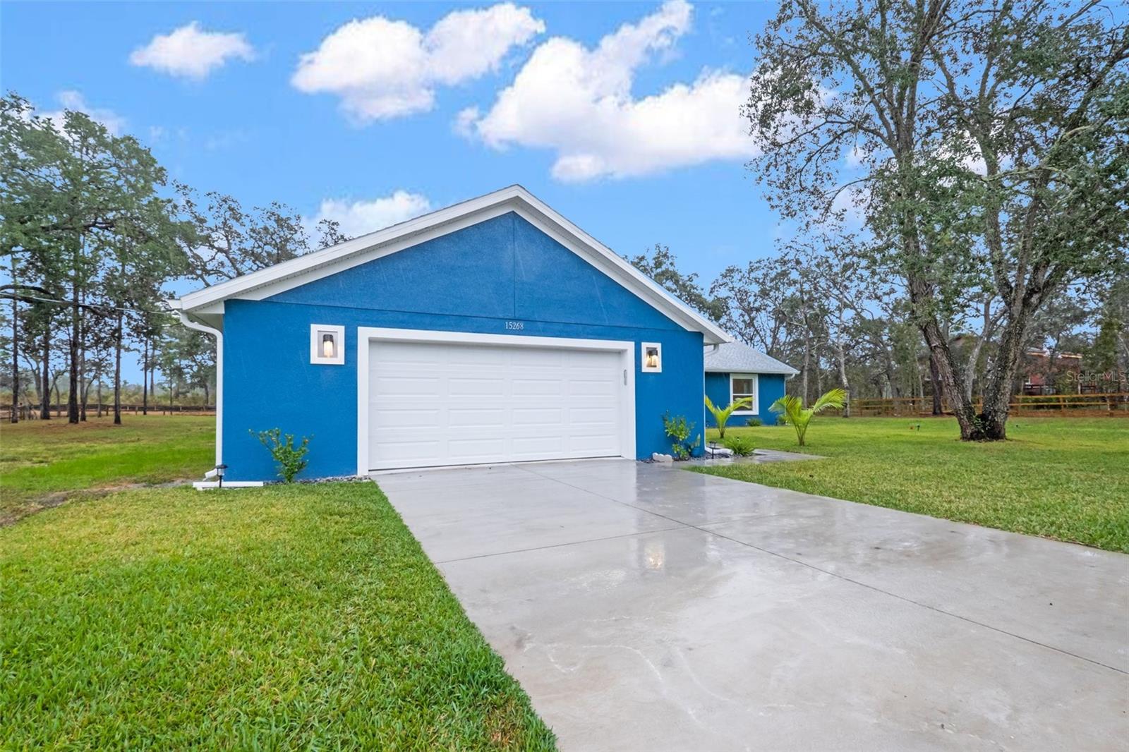 ROYAL HIGHLANDS - Residential