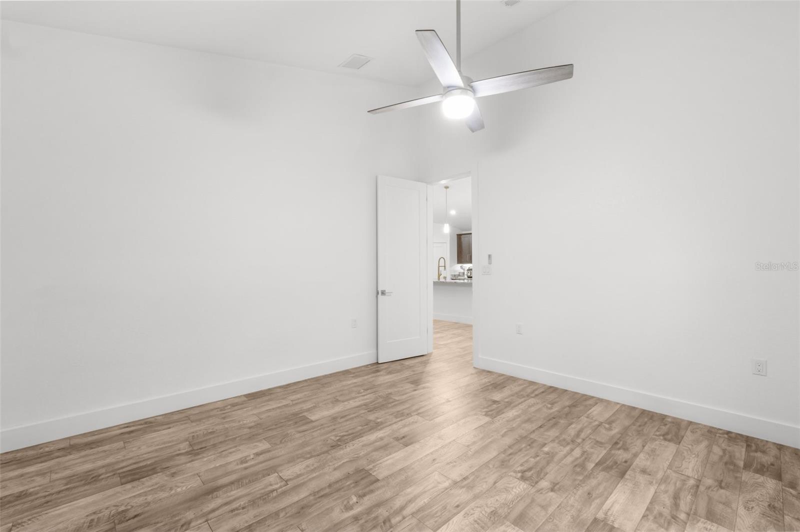 ROYAL HIGHLANDS - Residential