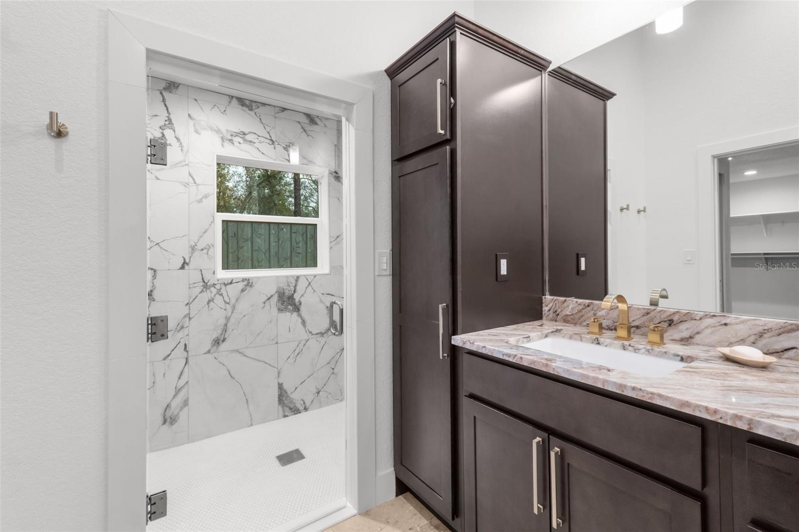 ROYAL HIGHLANDS - Residential