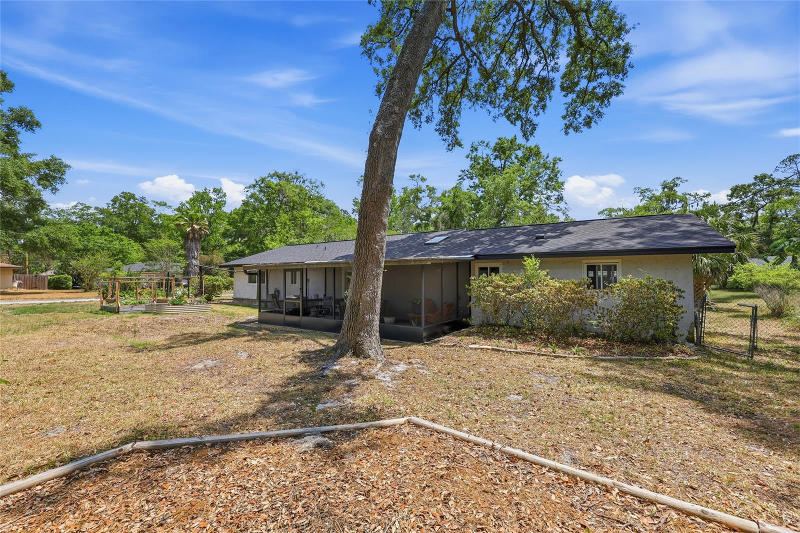 PALM VIEW ESTATES - Residential
