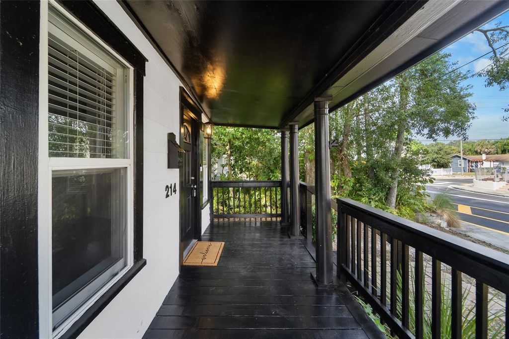 Photo of 214 W Violet Street, Tampa, FL 33603 (MLS # TB8441711)