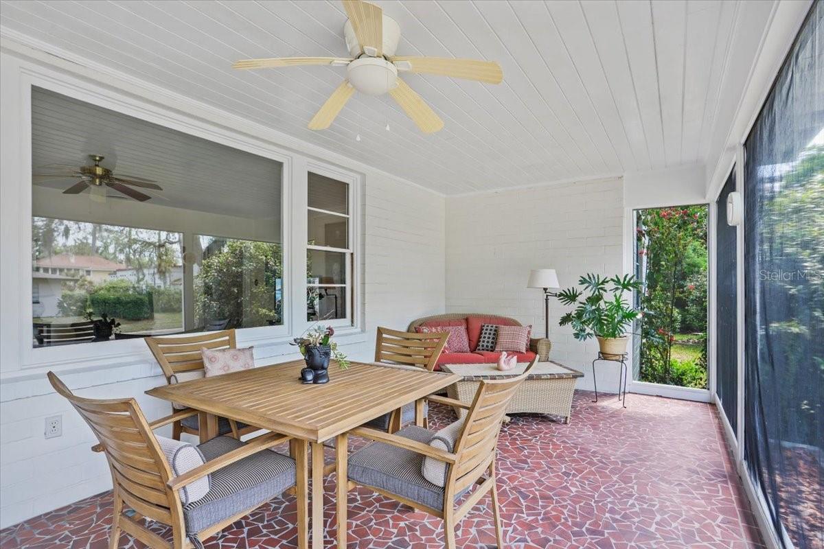 506 NE 10TH AVENUE