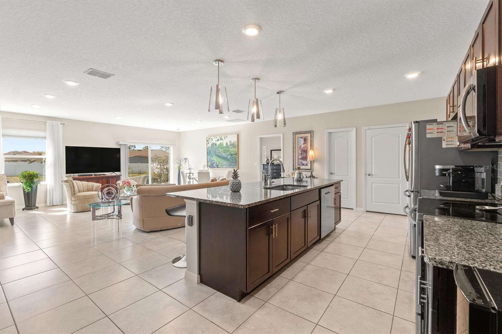 FOREST GROVE BUS CENTER - Residential