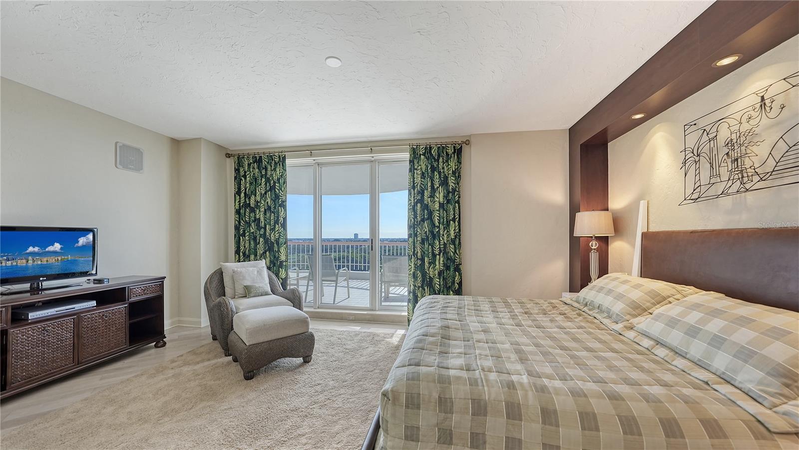 PIERRE - Residential