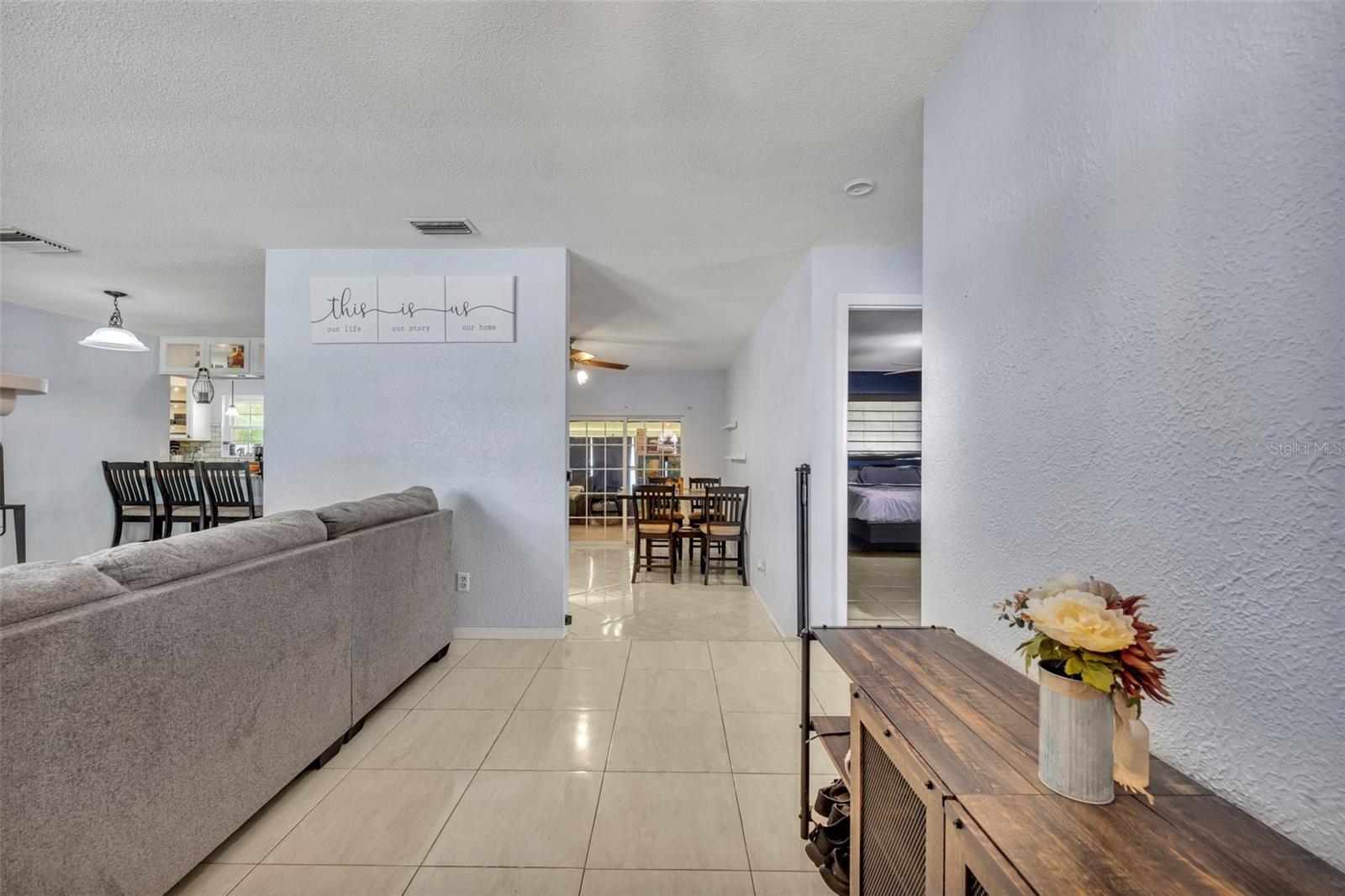 976 W GAUCHO CIRCLE