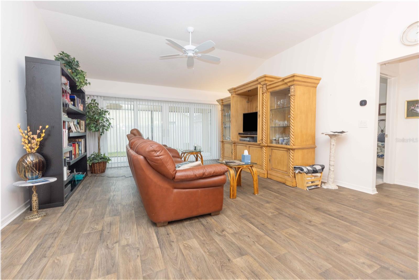 VILLAGES/SOUTHERN OAKS UN #99 - Residential