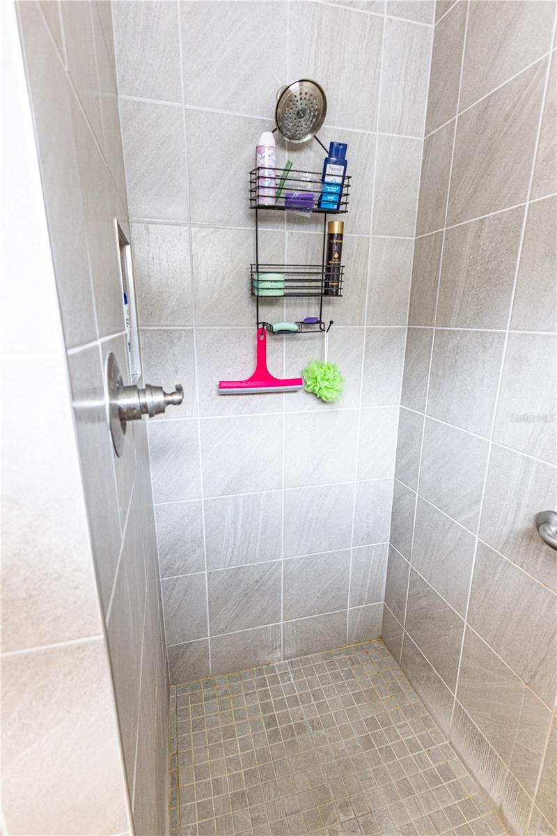 VILLAGES/SOUTHERN OAKS UN #99 - Residential