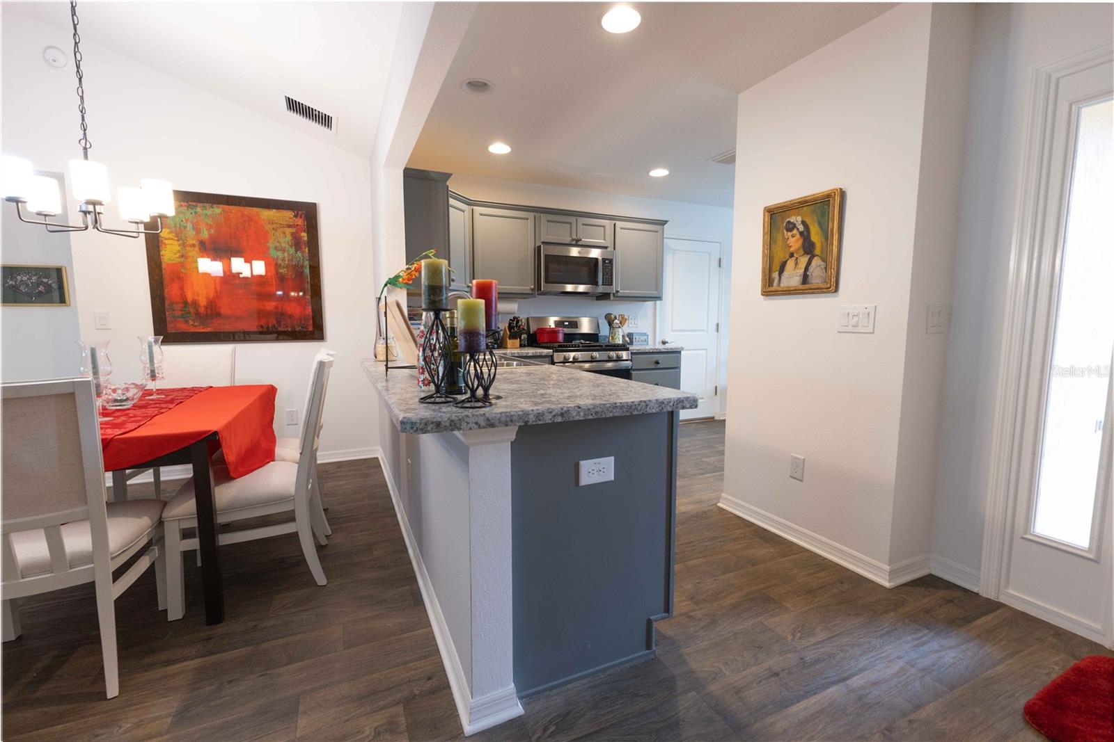 VILLAGES/SOUTHERN OAKS UN #99 - Residential