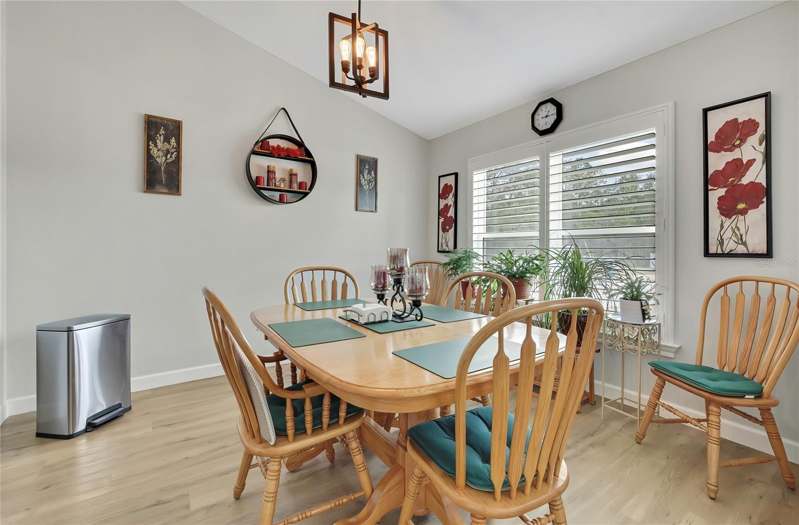 ROYAL HIGHLANDS - Residential