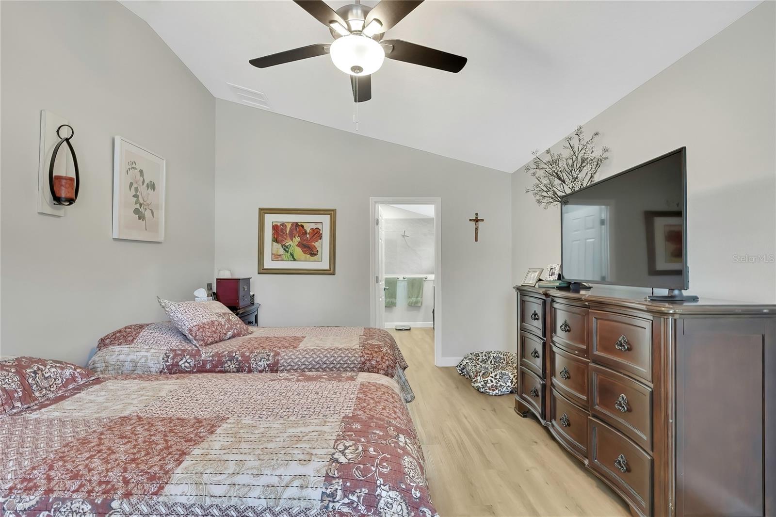 ROYAL HIGHLANDS - Residential