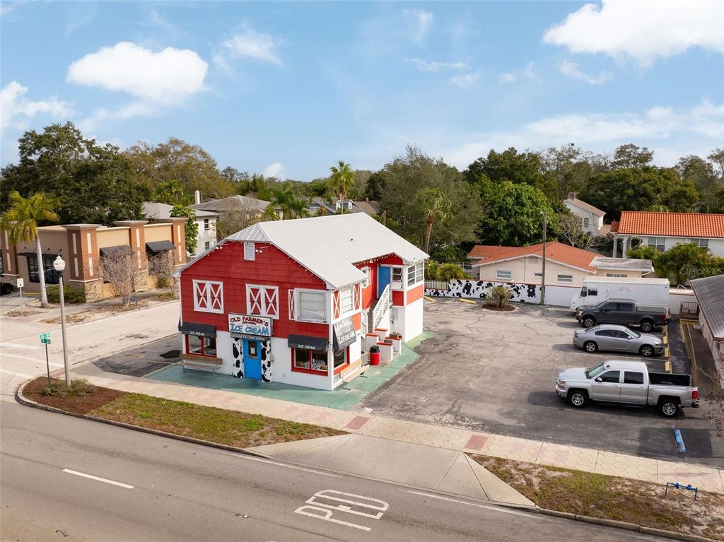 Photo of 2531 4th Street N, St Petersburg, FL 33704 (MLS # U8229423)