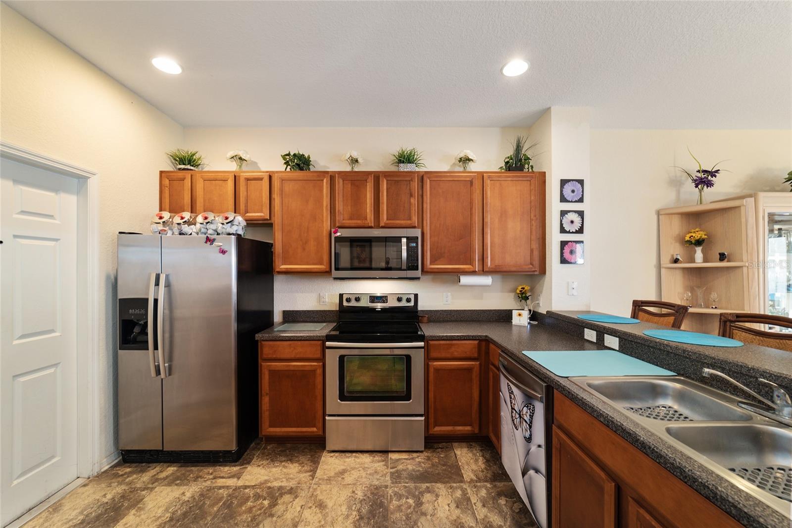 VILLAGES OF PARKWOOD - Residential