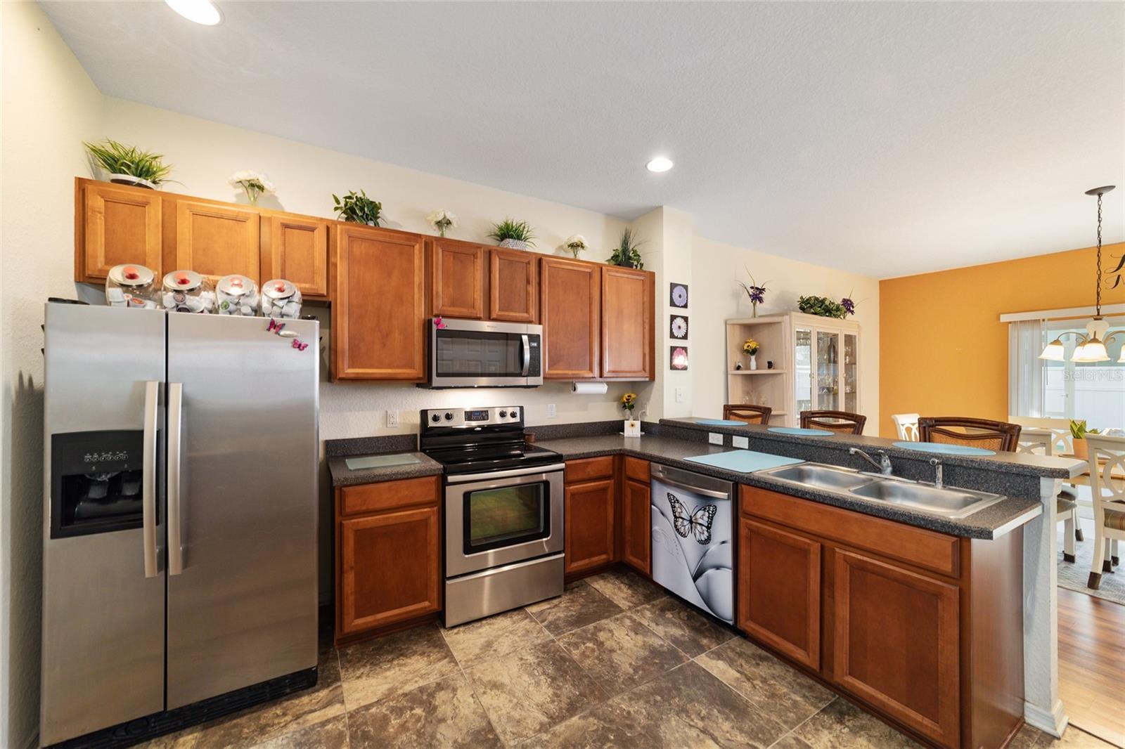 VILLAGES OF PARKWOOD - Residential