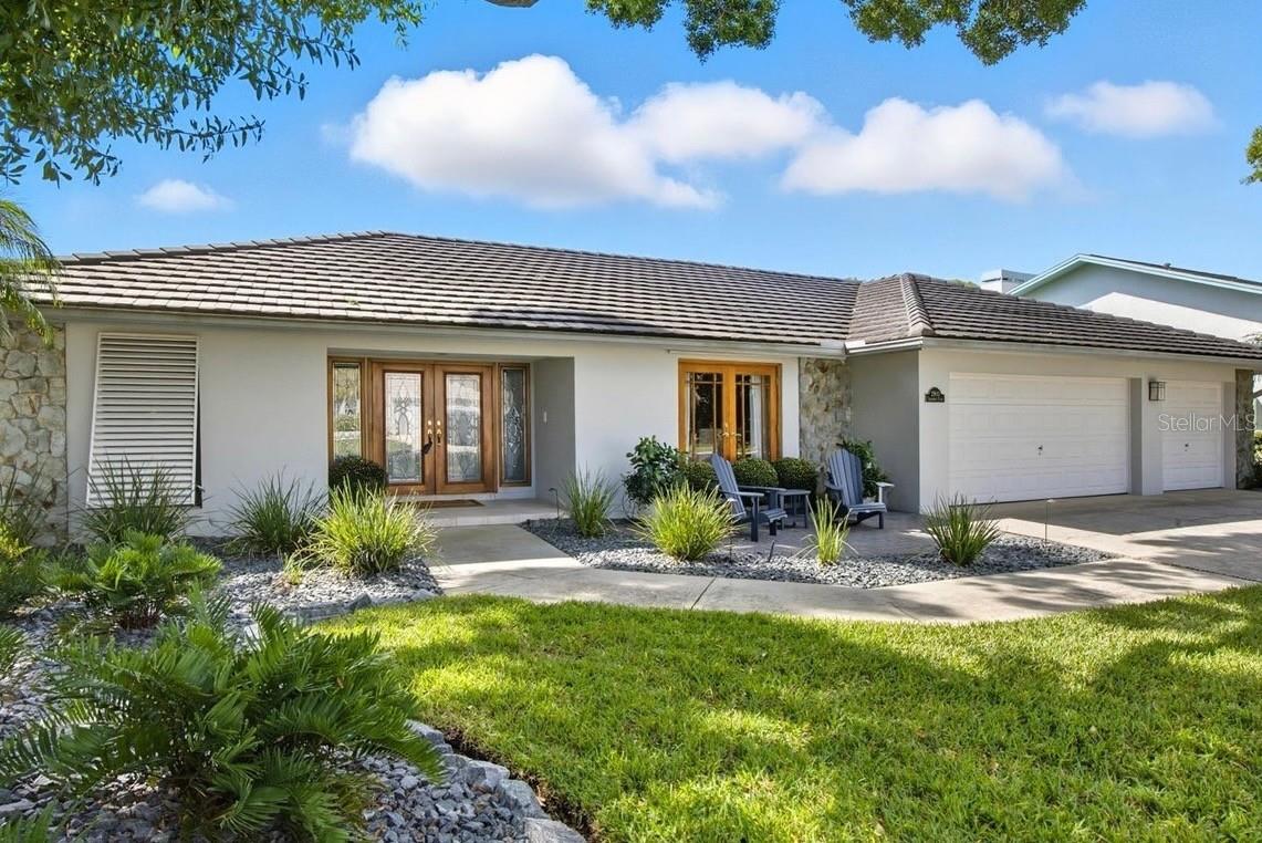 2900 SANDPIPER PLACE