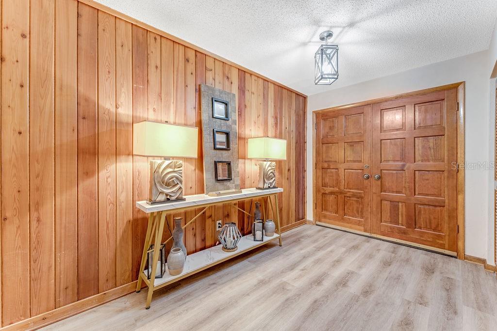 5943 TRAILWOOD DRIVE