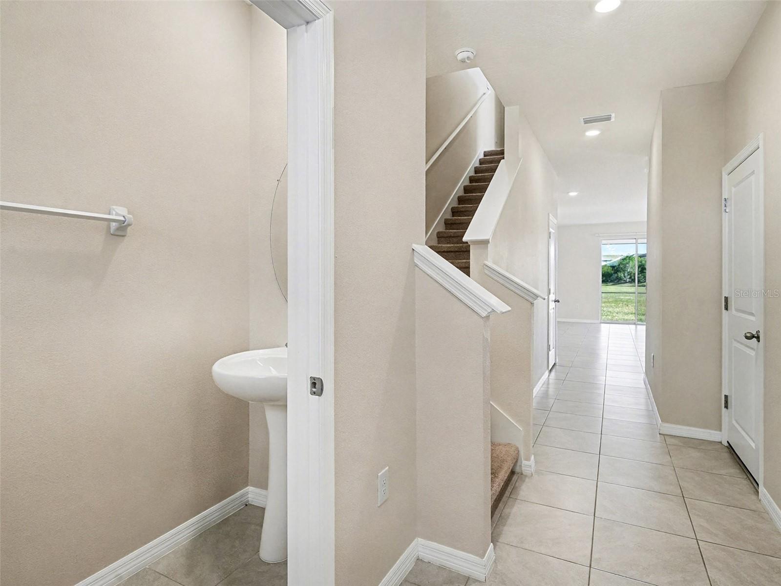 WOODLEAF HAMMOCK A REP OF A POR O - Residential