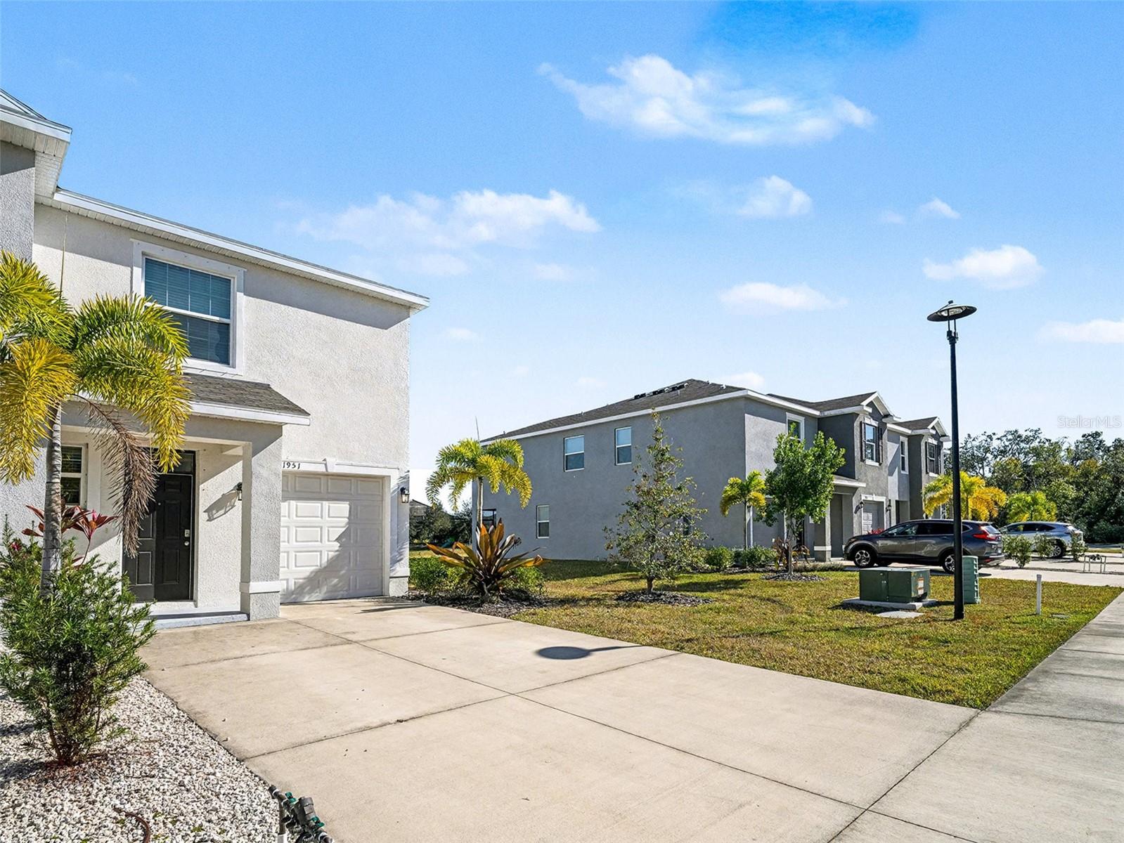 WOODLEAF HAMMOCK A REP OF A POR O - Residential