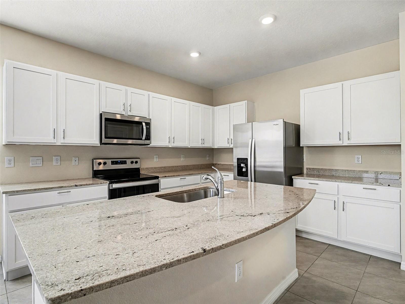 WOODLEAF HAMMOCK A REP OF A POR O - Residential