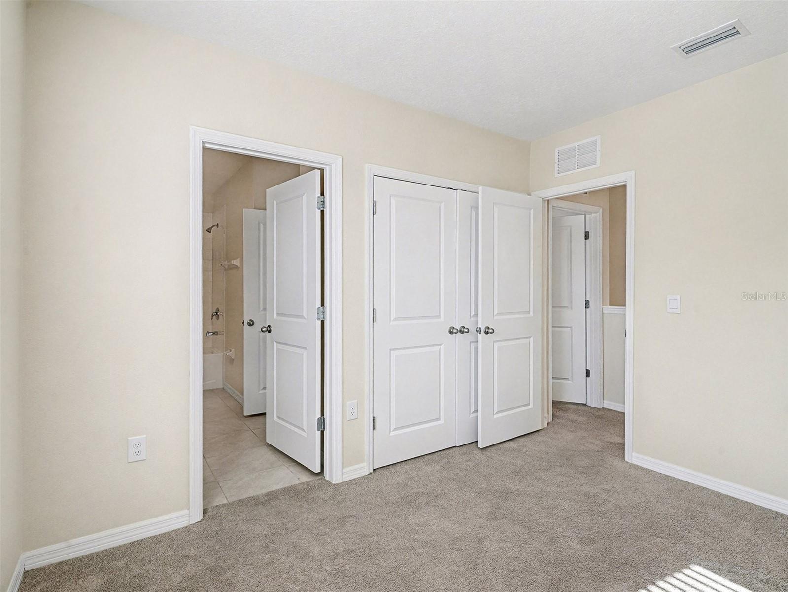 WOODLEAF HAMMOCK A REP OF A POR O - Residential