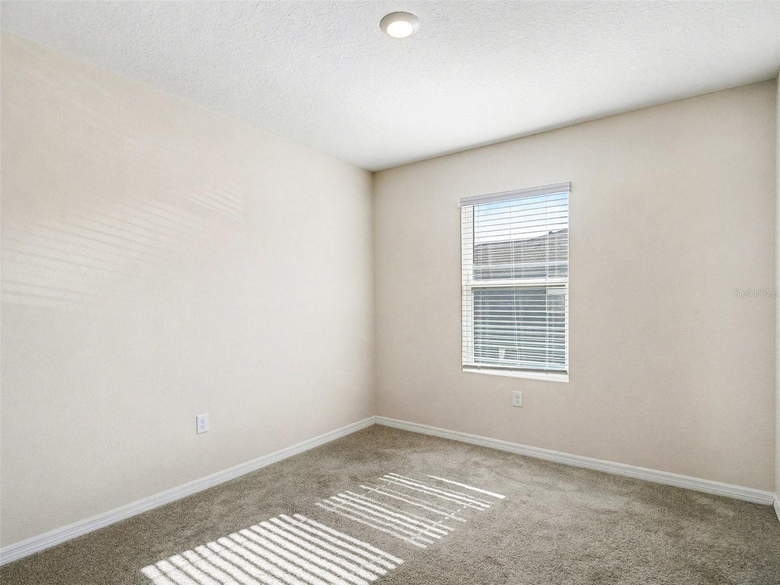 WOODLEAF HAMMOCK A REP OF A POR O - Residential