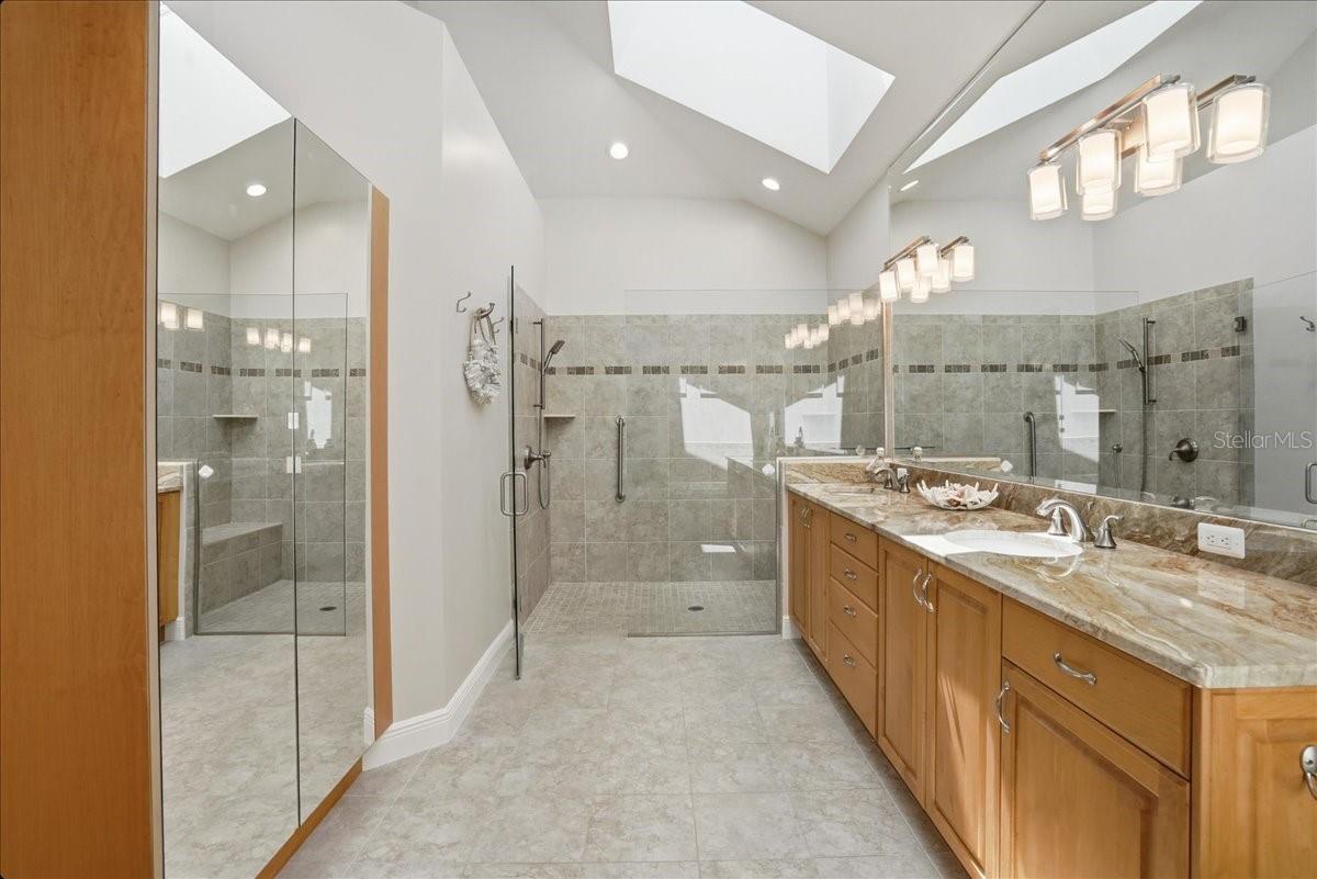 QUEENS HARBOUR - Residential