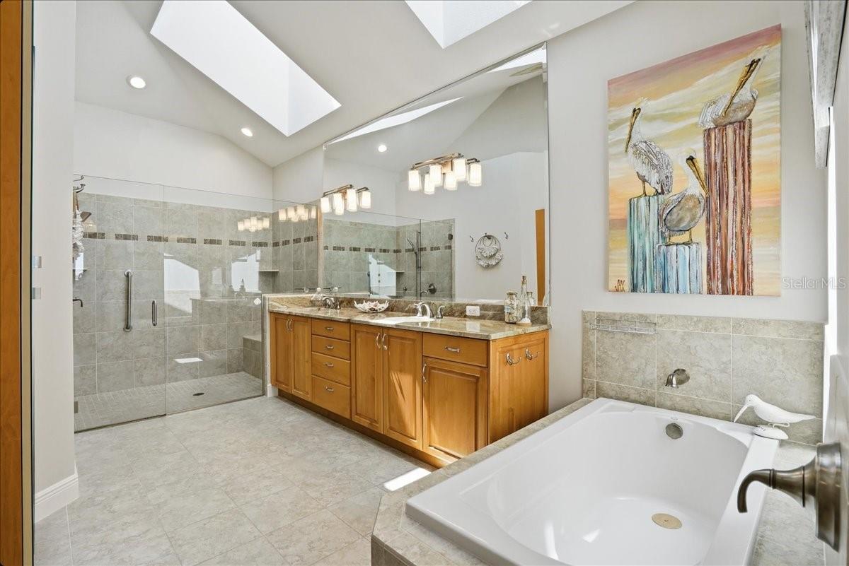 QUEENS HARBOUR - Residential