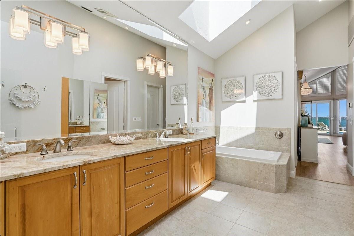 QUEENS HARBOUR - Residential