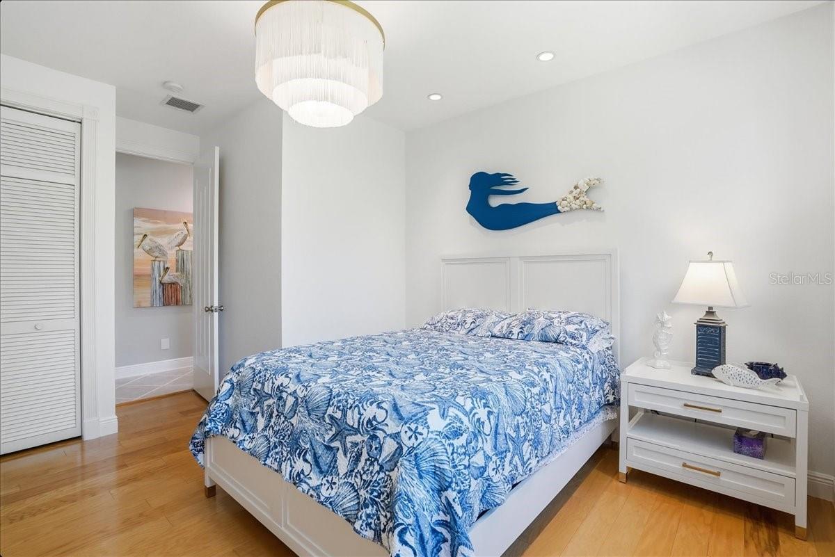 QUEENS HARBOUR - Residential