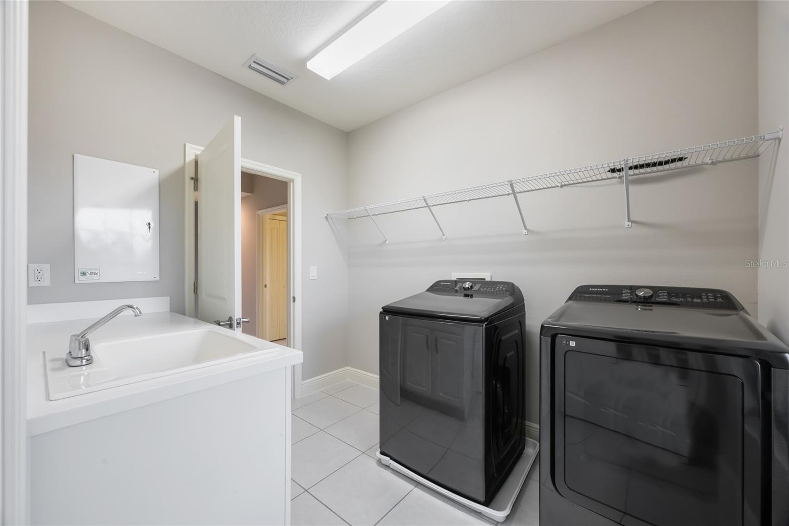 LA COLLINA PH 2A & 2B - Residential