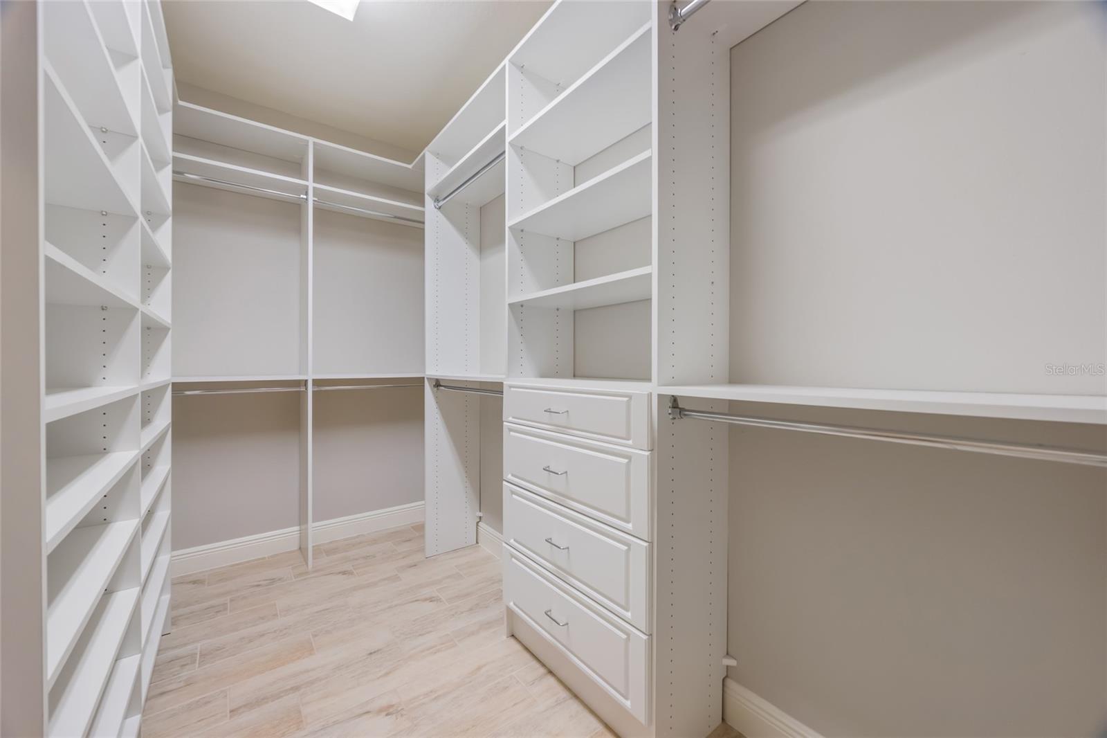 LA COLLINA PH 2A & 2B - Residential