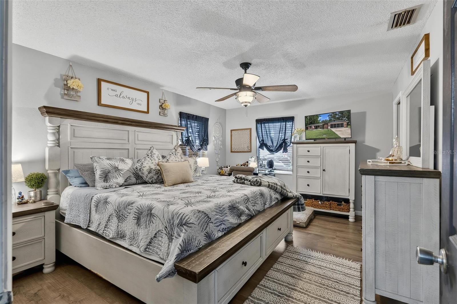 BEACON WOODS - Residential