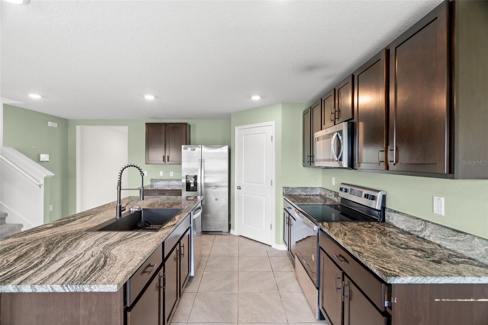 BERRY BAY SUB - Residential