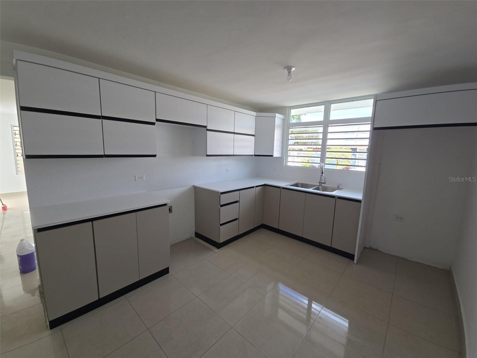 FAIRVIEW - Residential