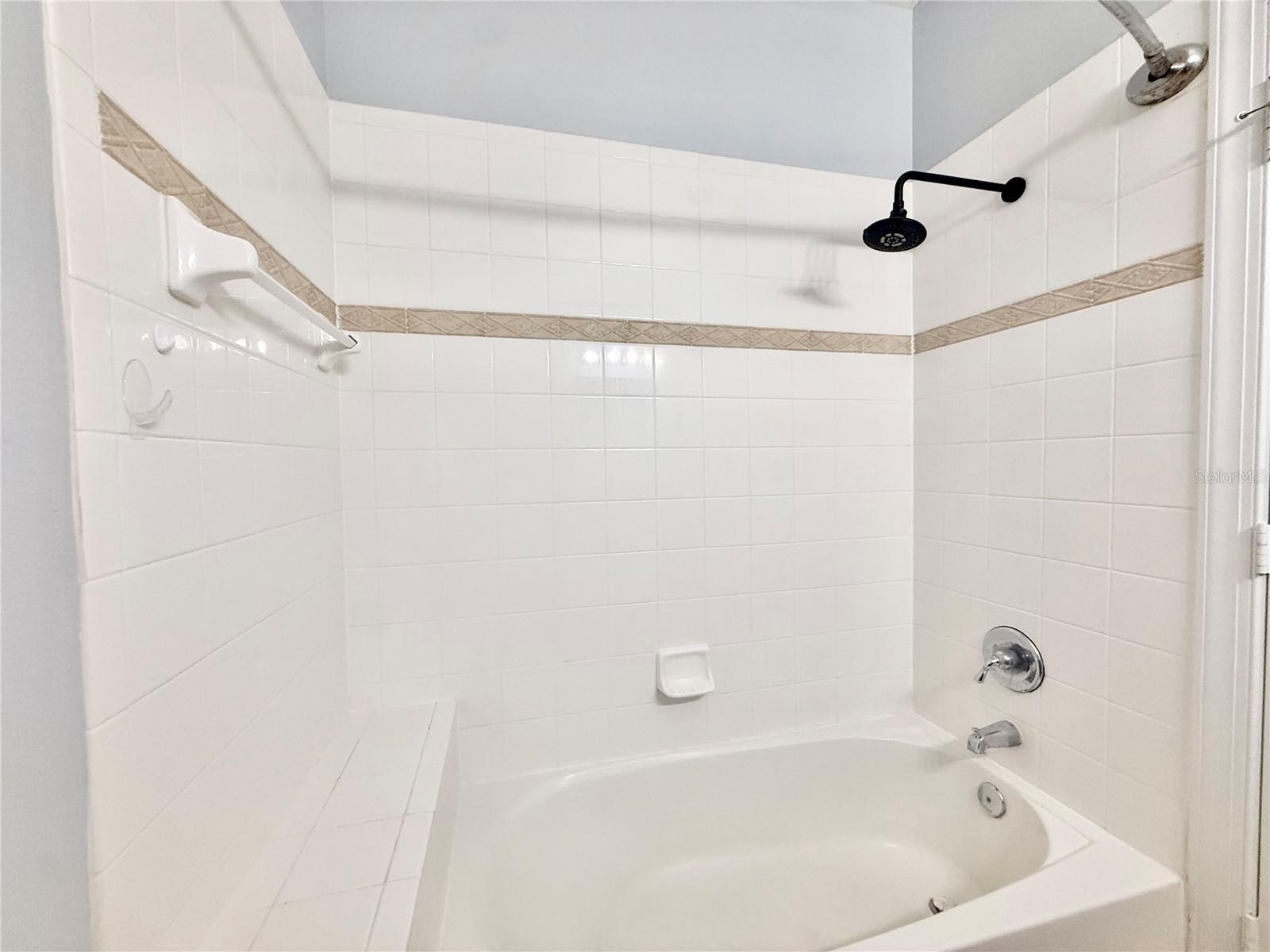 WELLESLEY OAKS - Residential