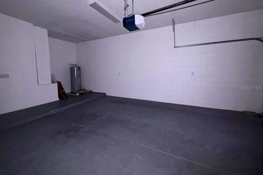 REMINGTON PH 1 TR E - Residential Lease