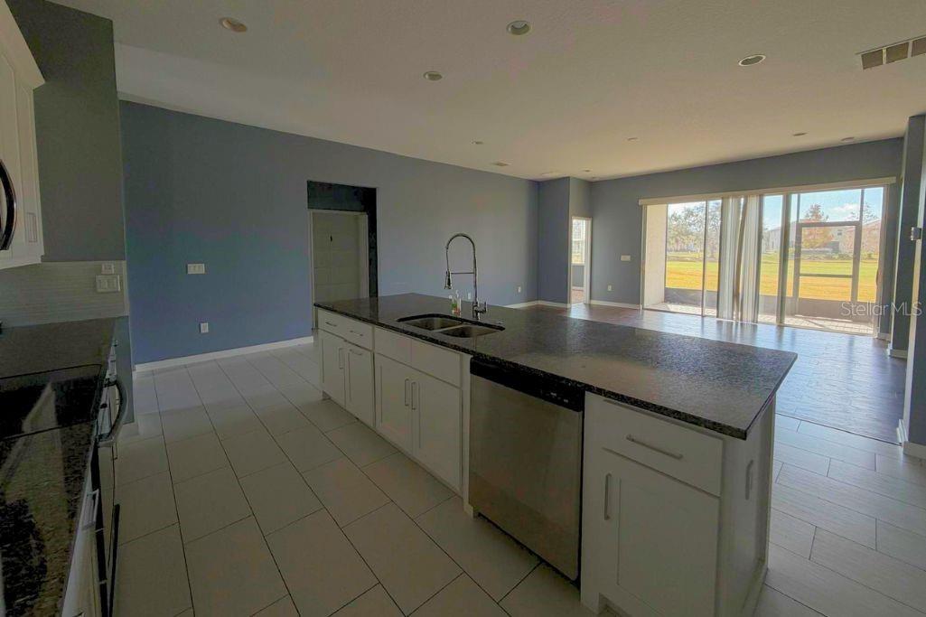 REMINGTON PH 1 TR E - Residential Lease