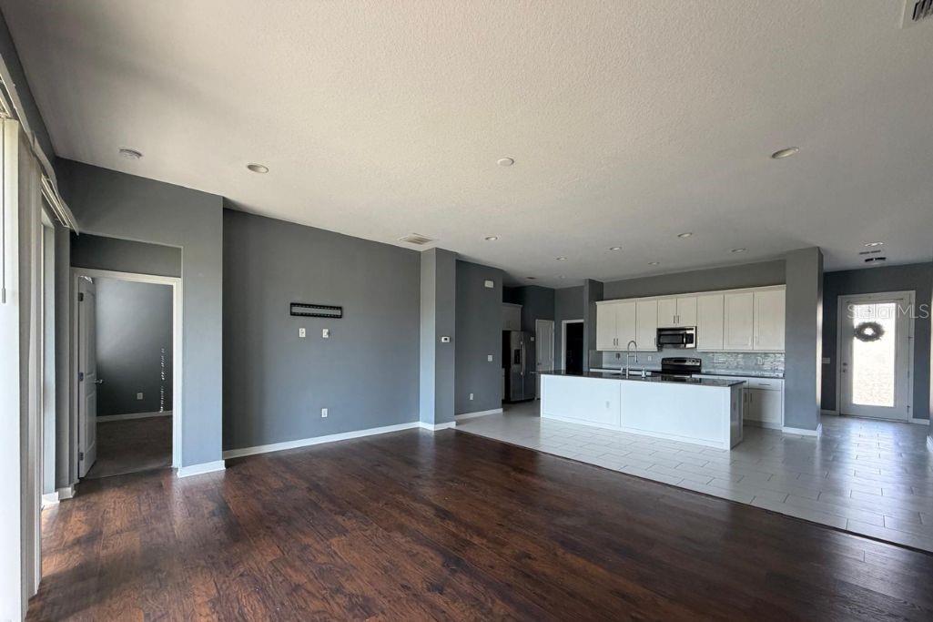 REMINGTON PH 1 TR E - Residential Lease