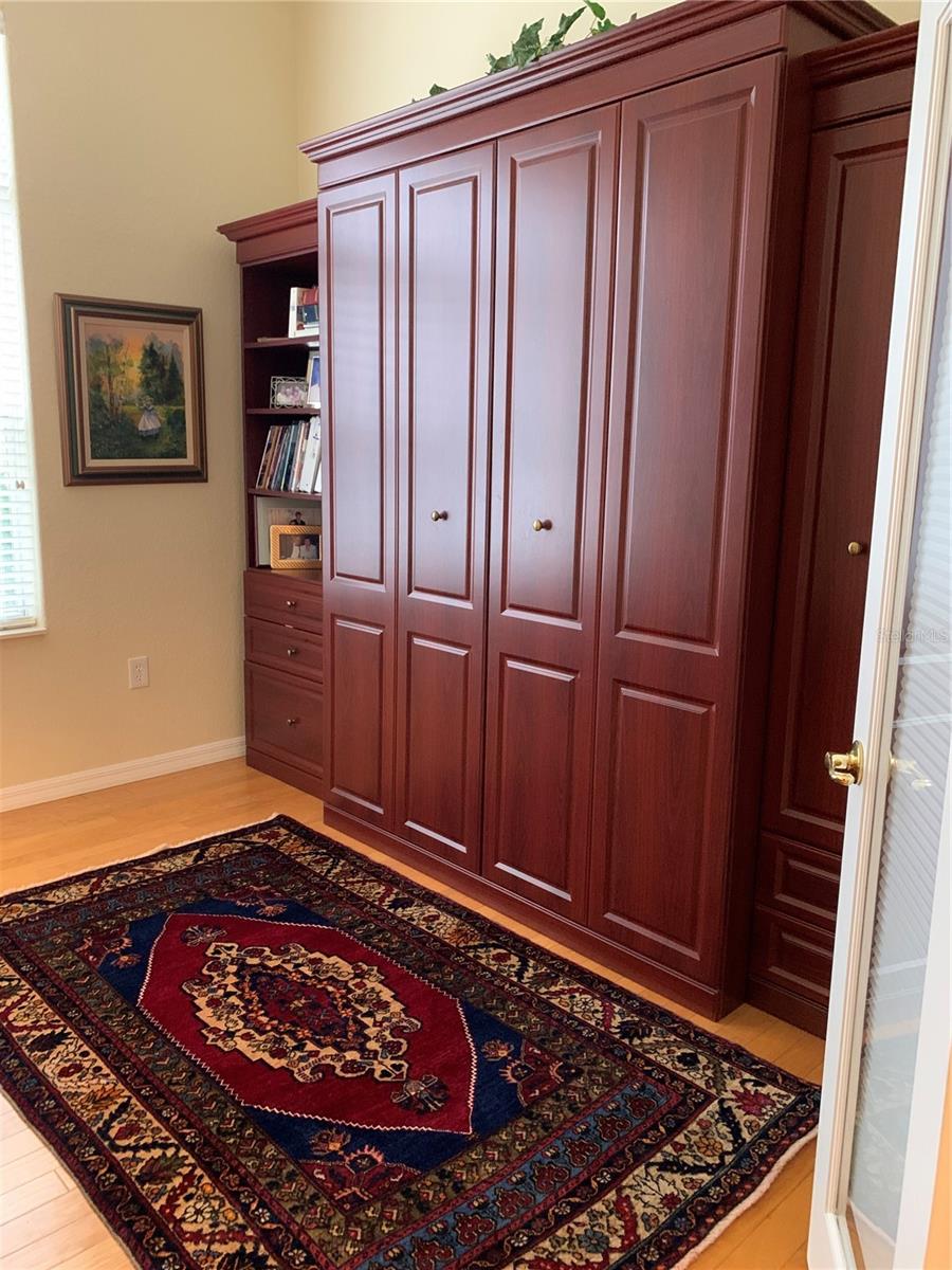 OAK RUN COUNTRY CLUB - Residential