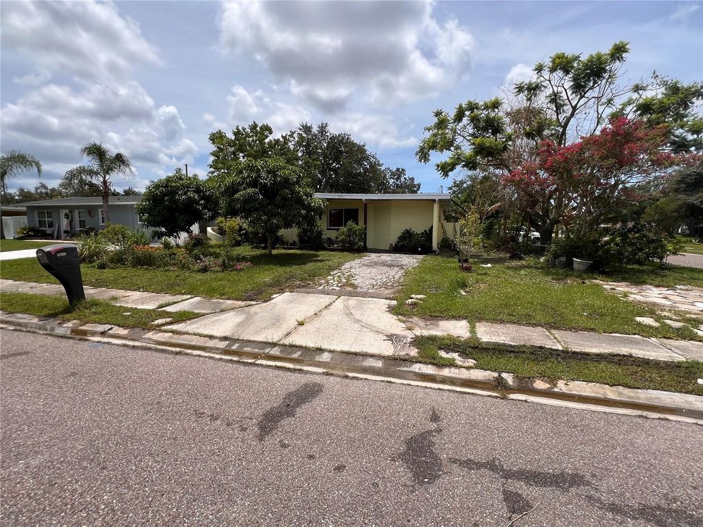Photo of 5590 96th Terrace N, Pinellas Park, FL 33782 (MLS # TB8404996)