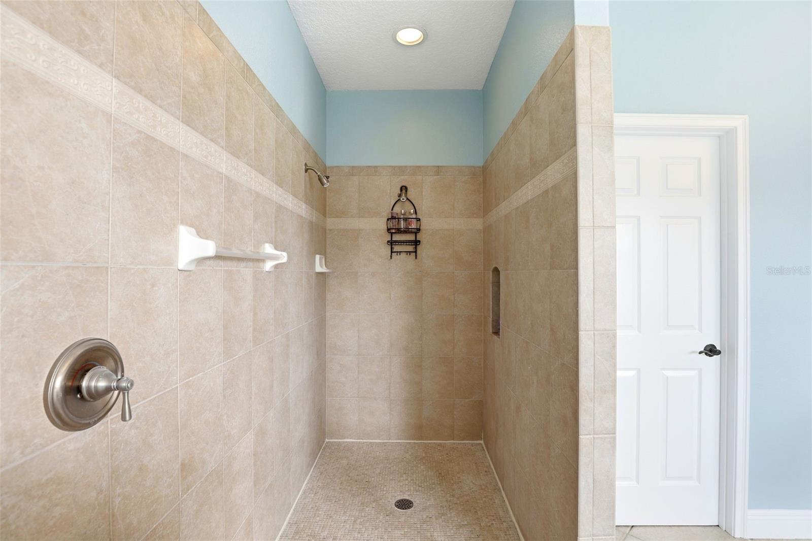 AVALON PARK VILLAGE 05 51 58 - Residential