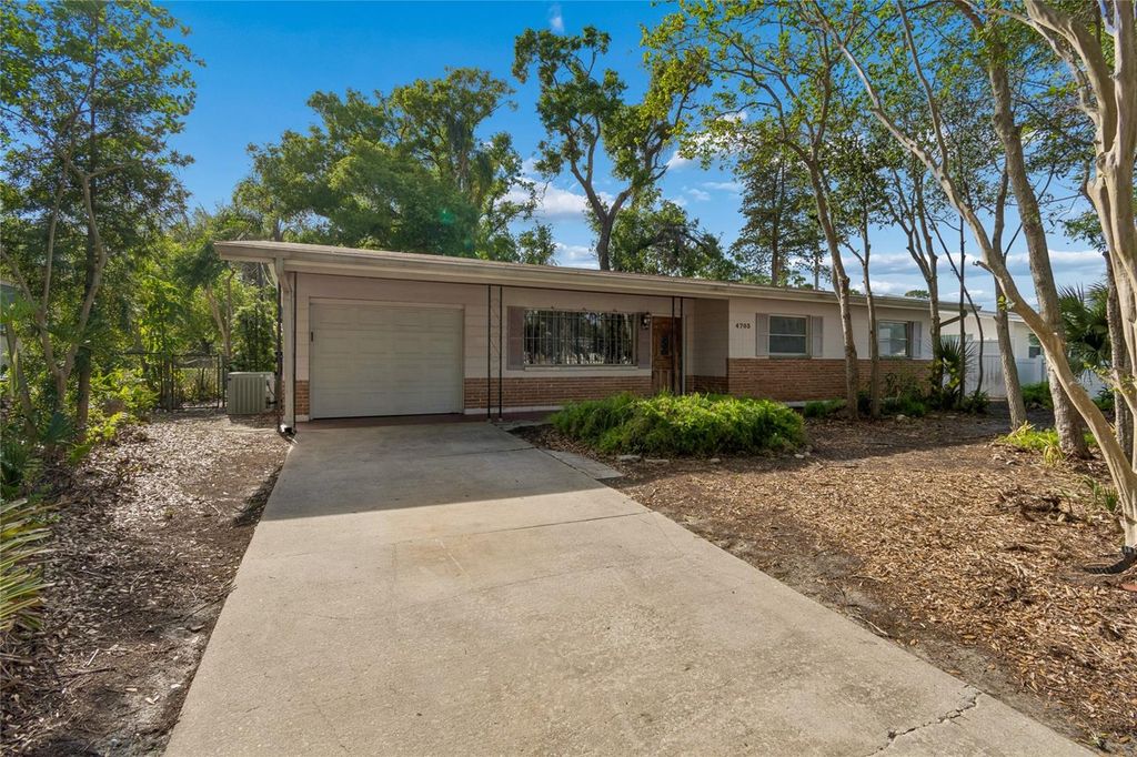 Photo of 4703 S Renellie Drive, Tampa, FL 33611 (MLS # TB8498821)